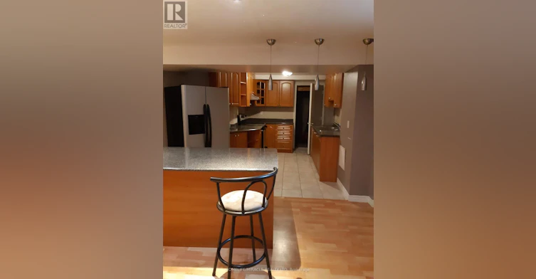 21 Mario Street, Brampton, ON, L6P 1N1 - 5