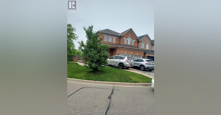 21 Mario Street, Brampton, ON, L6P 1N1 - 2