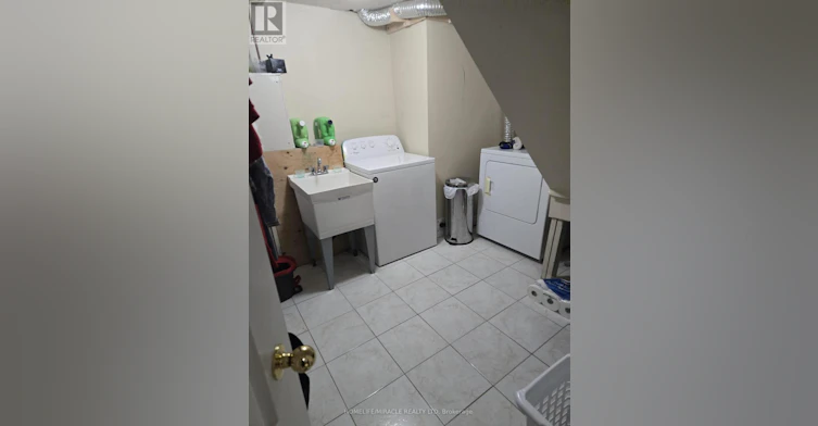 21 Mario Street, Brampton, ON, L6P 1N1 - 9