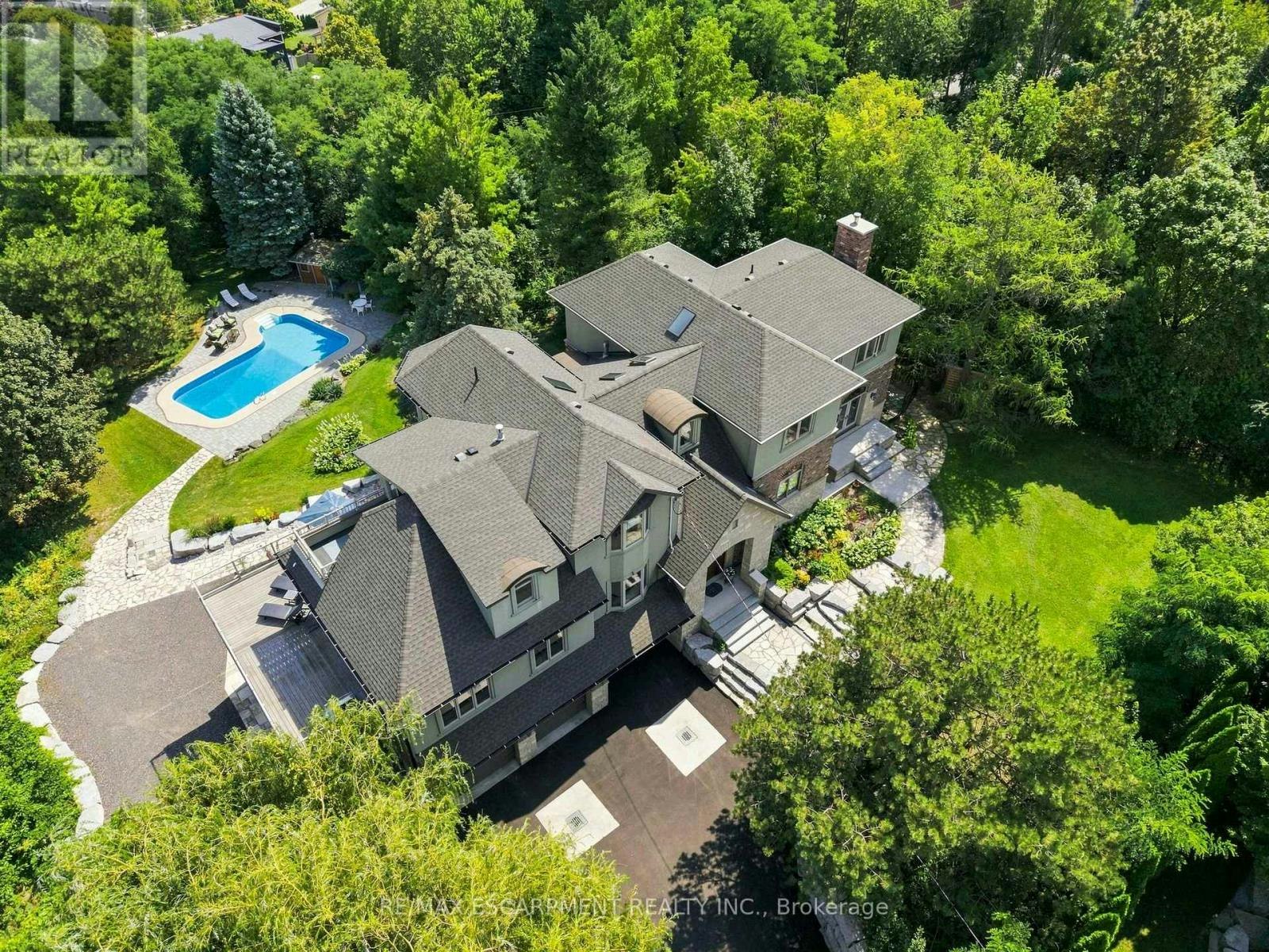 1296 Dundas Street, Burlington, ON, L7R 3X4