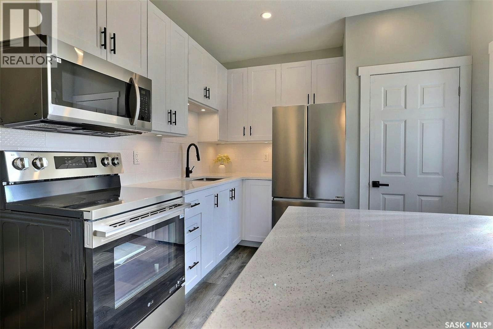 2305 Mcdonald Street, Regina, SK, S4N 2Z2