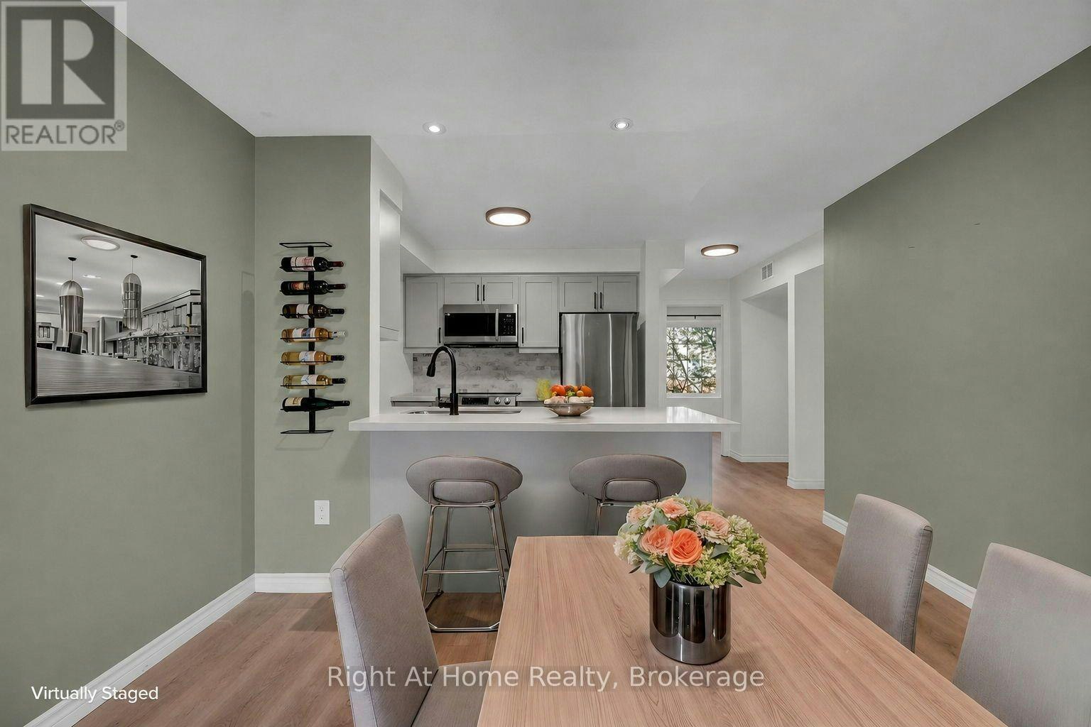 2-36 Petra Way, Whitby, ON, L1R 0A5