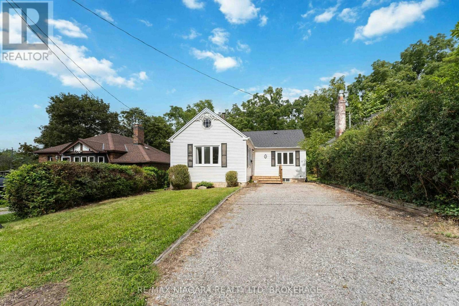 24 Welland Vale Road, St. Catharines, ON, L2R 2L6