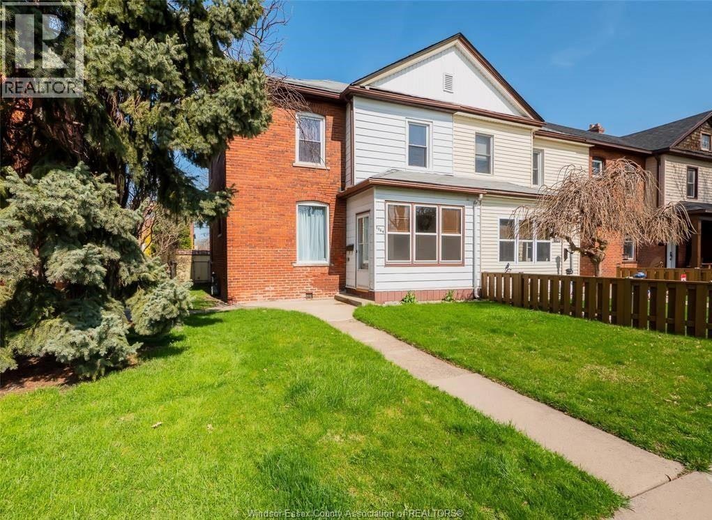 MAIN-1064 Monmouth, Windsor, ON, N8Y 3L7