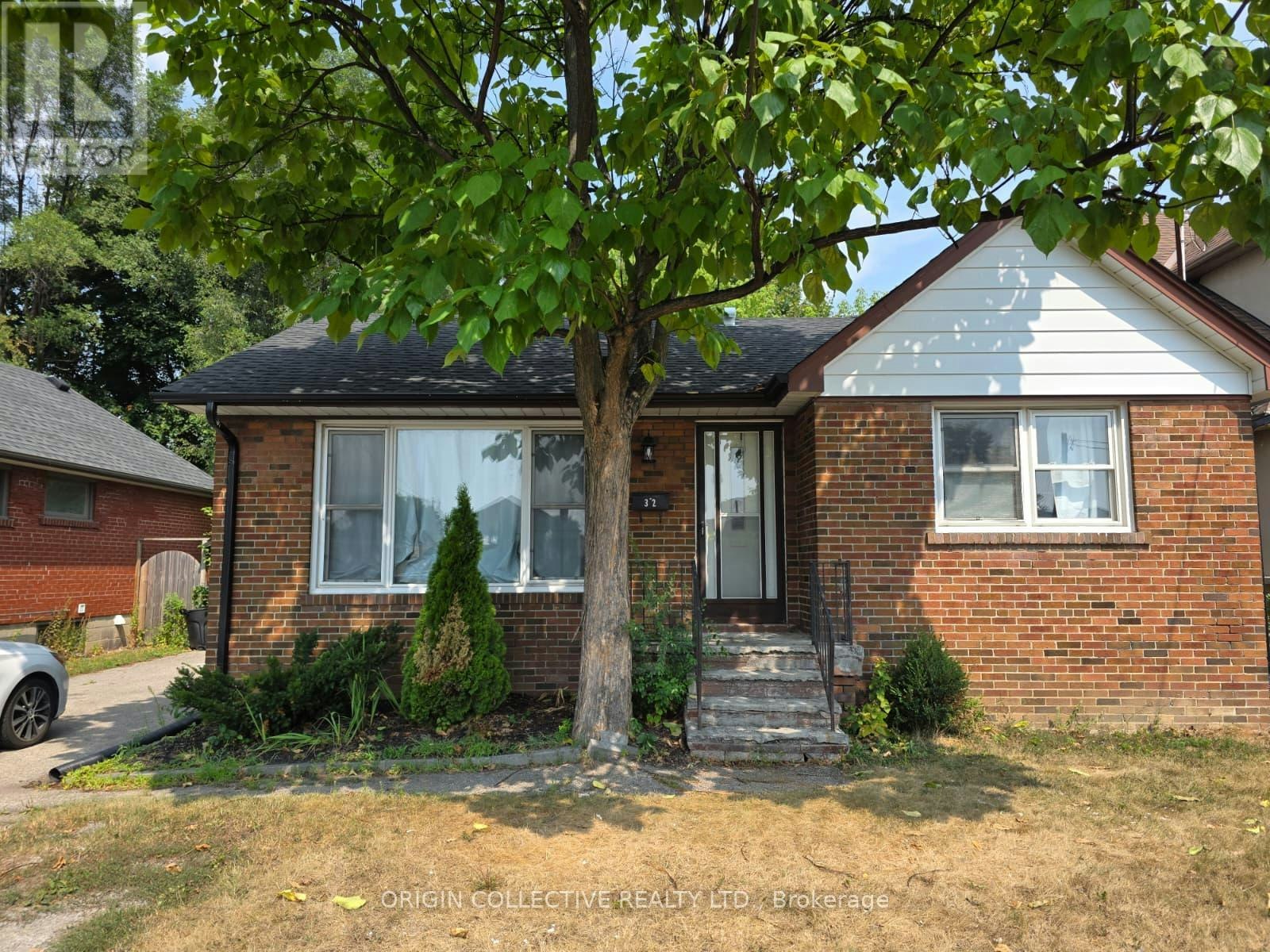 32 Marchington Circle S, Toronto, ON, M1R 3M4