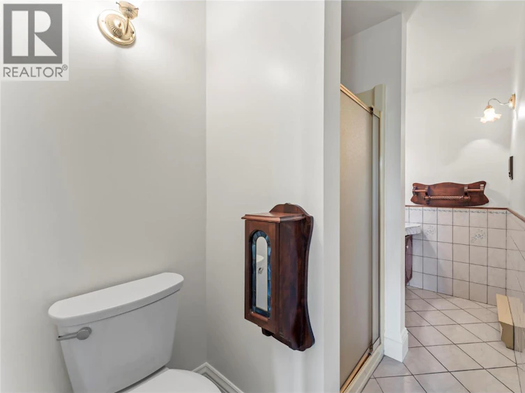 4345 June Springs Road, Kelowna, BC, V1W 4C8 - 36