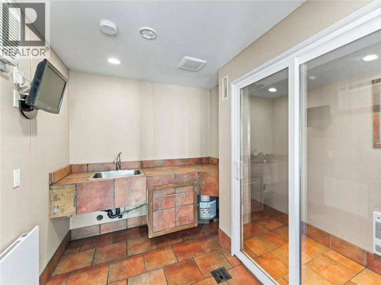 4345 June Springs Road, Kelowna, BC, V1W 4C8 - 81