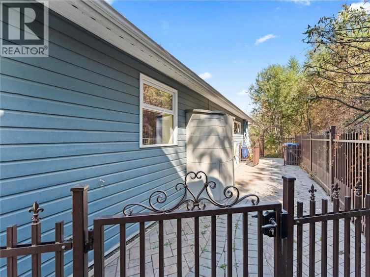 4345 June Springs Road, Kelowna, BC, V1W 4C8 - 80