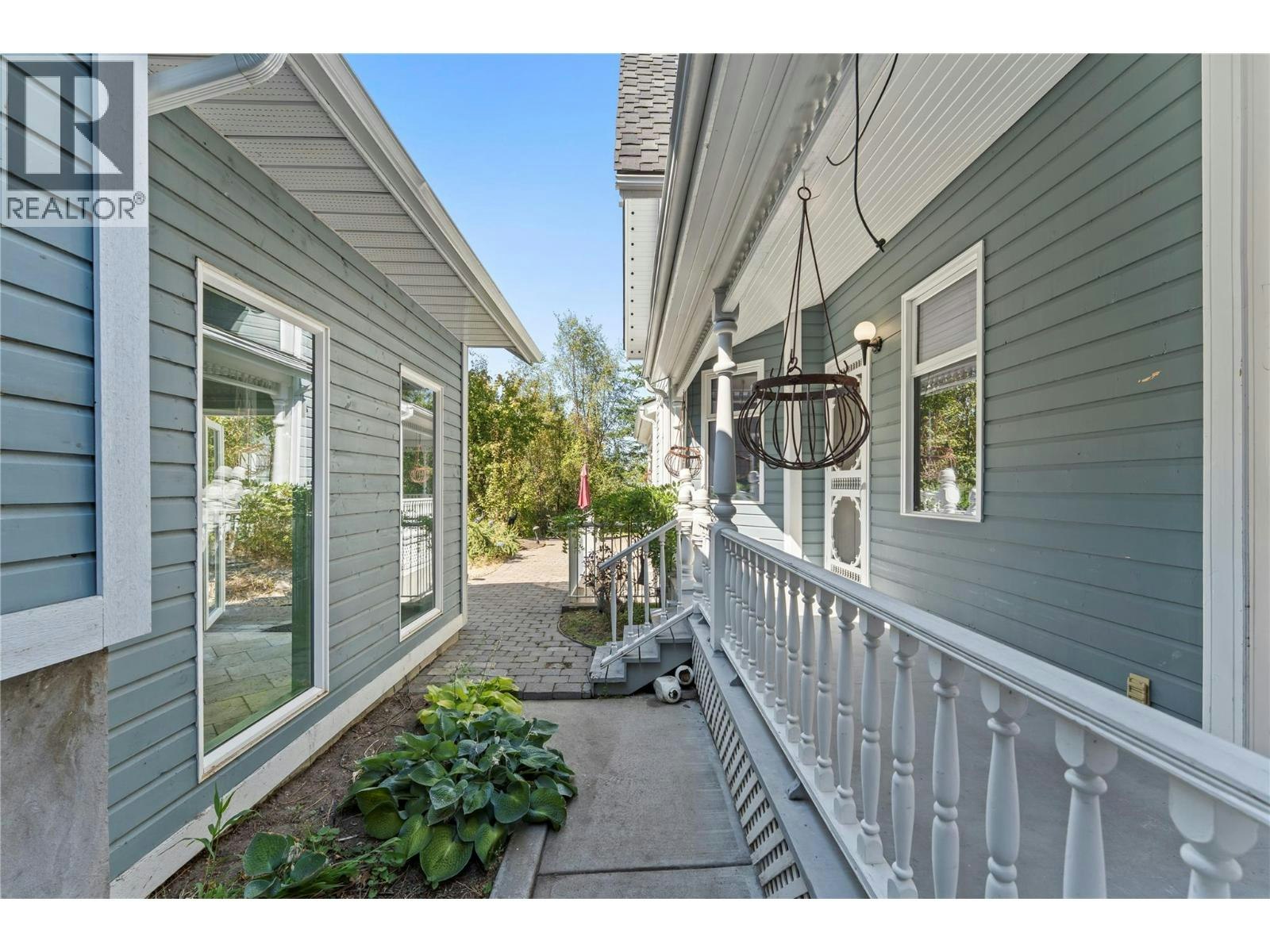 4345 June Springs Road, Kelowna, BC, V1W 4C8 - 69