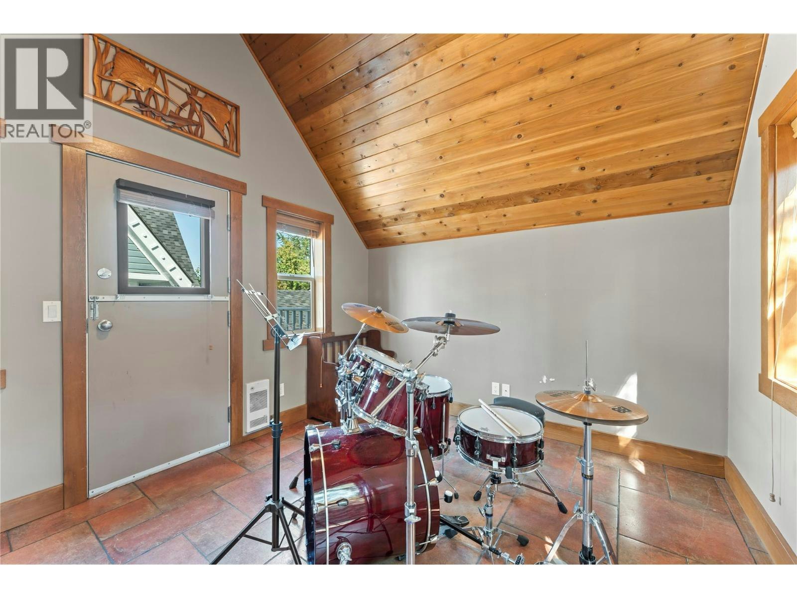 4345 June Springs Road, Kelowna, BC, V1W 4C8 - 82