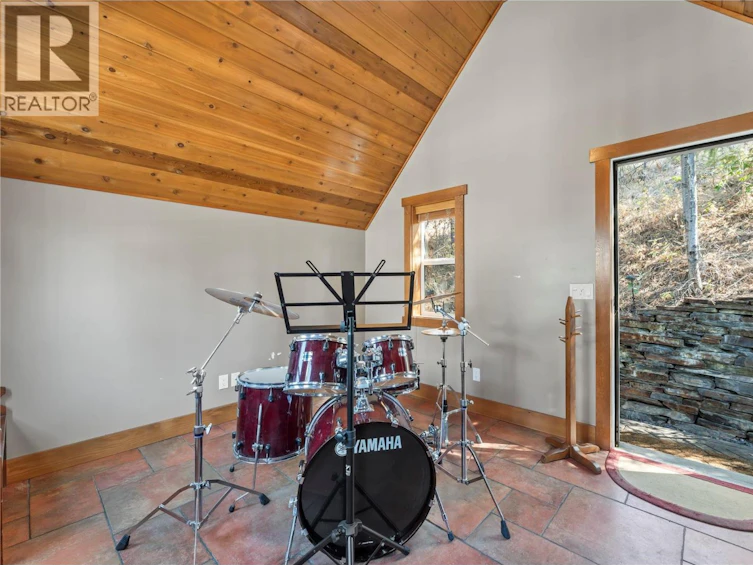 4345 June Springs Road, Kelowna, BC, V1W 4C8 - 83