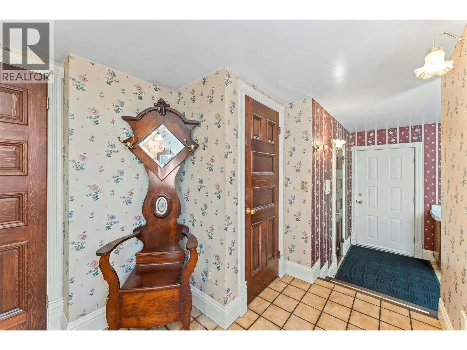4345 June Springs Road, Kelowna, BC, V1W 4C8 - 26