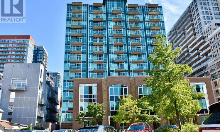 3E-150 York Street