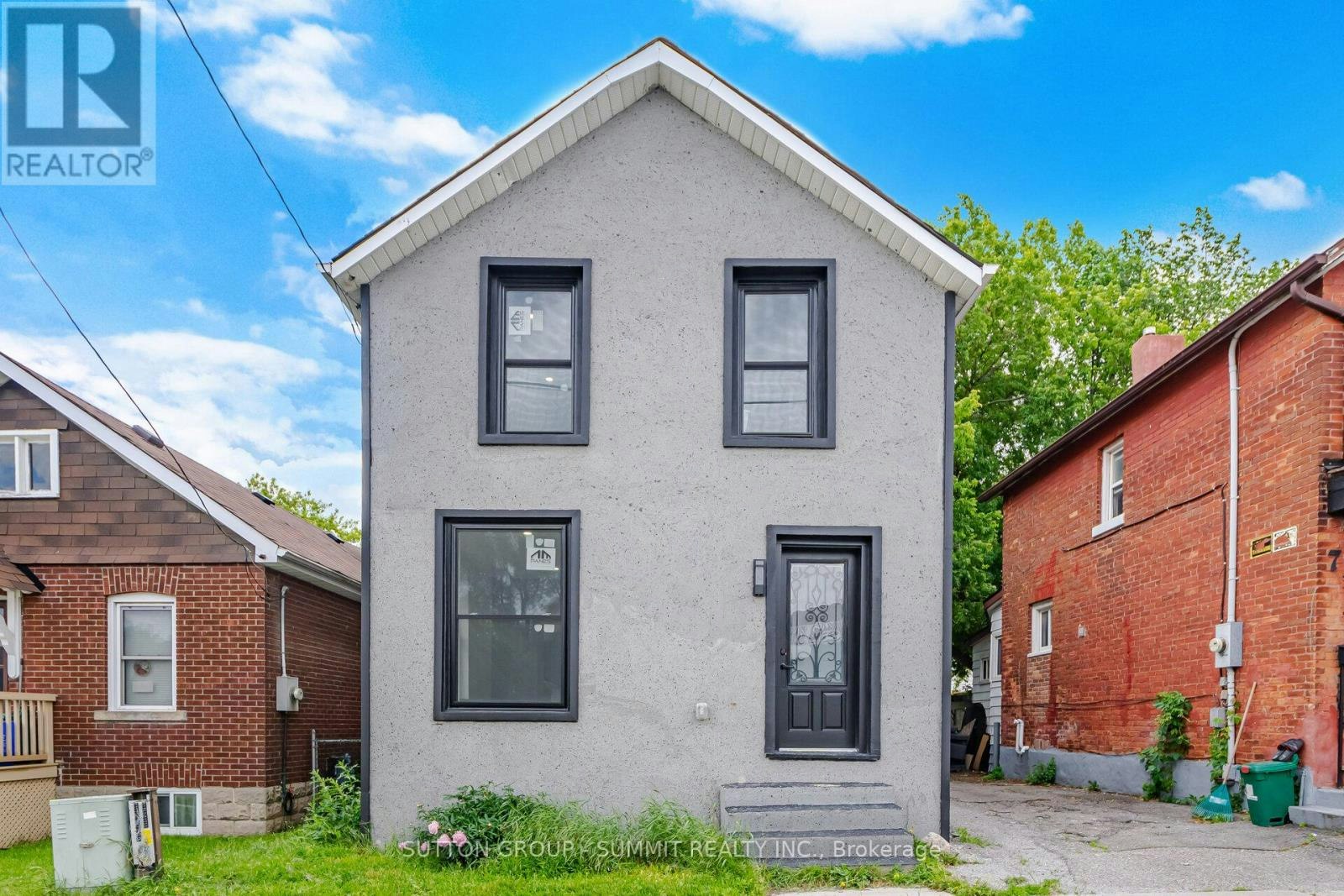 11 Maple Street, Oshawa, ON, L1H 2L6