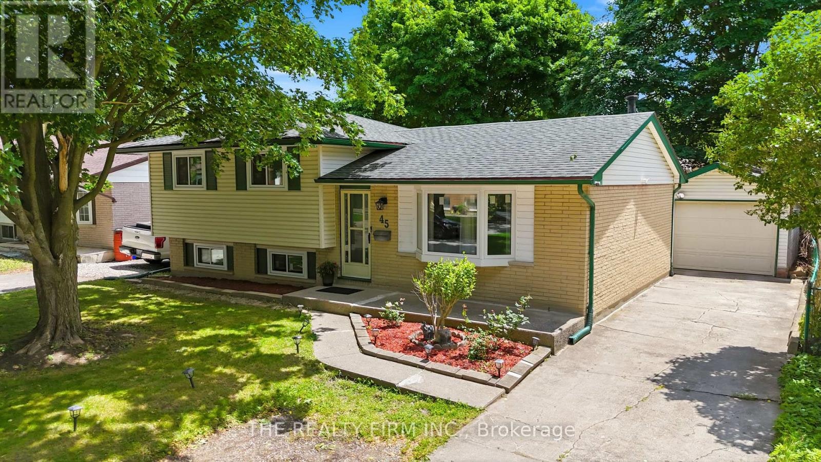 45 Amy Crescent, London, ON, N5Y 4A5