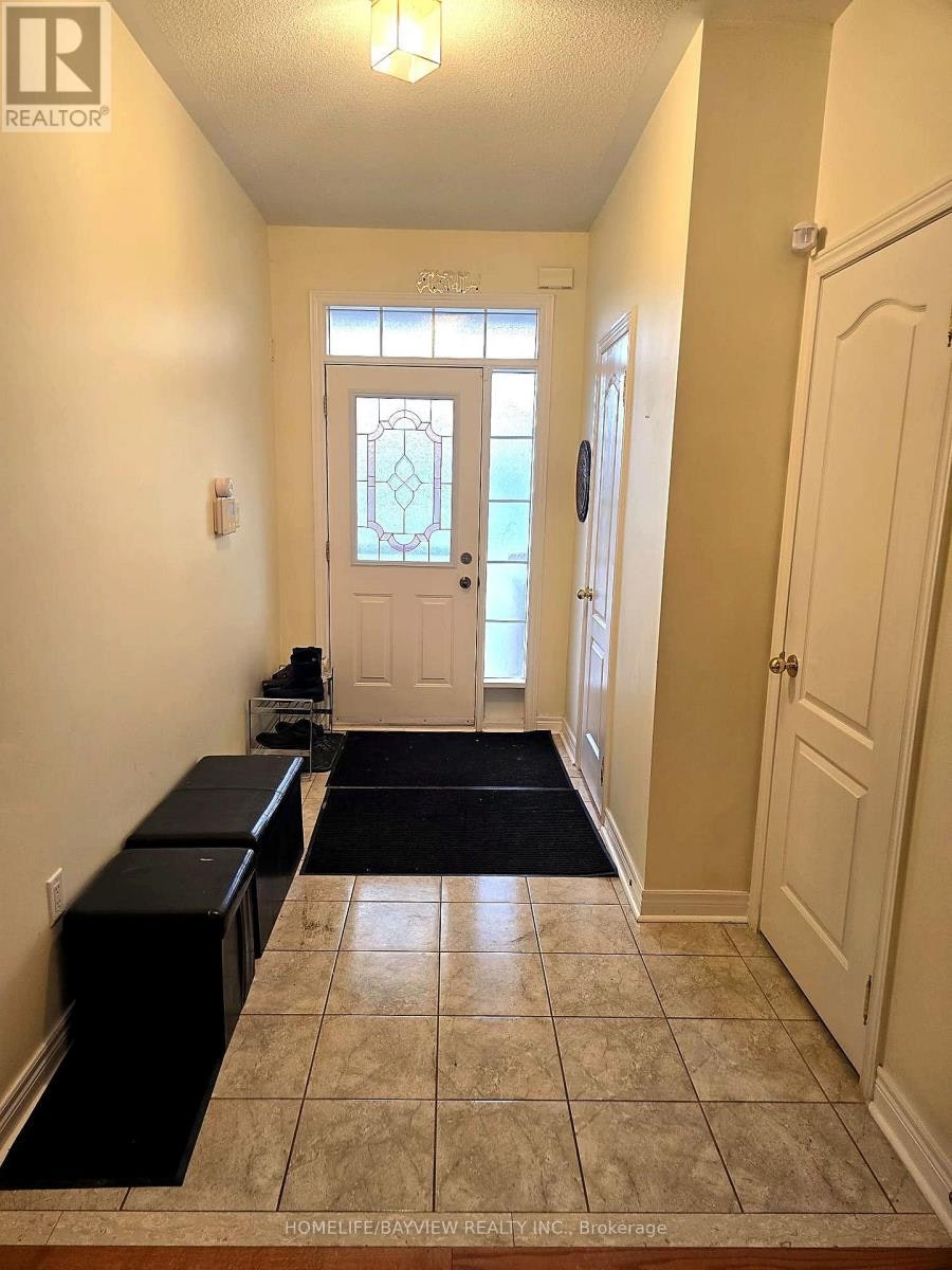 7-8 Townwood Drive, Richmond Hill, ON, L4E 4Y1