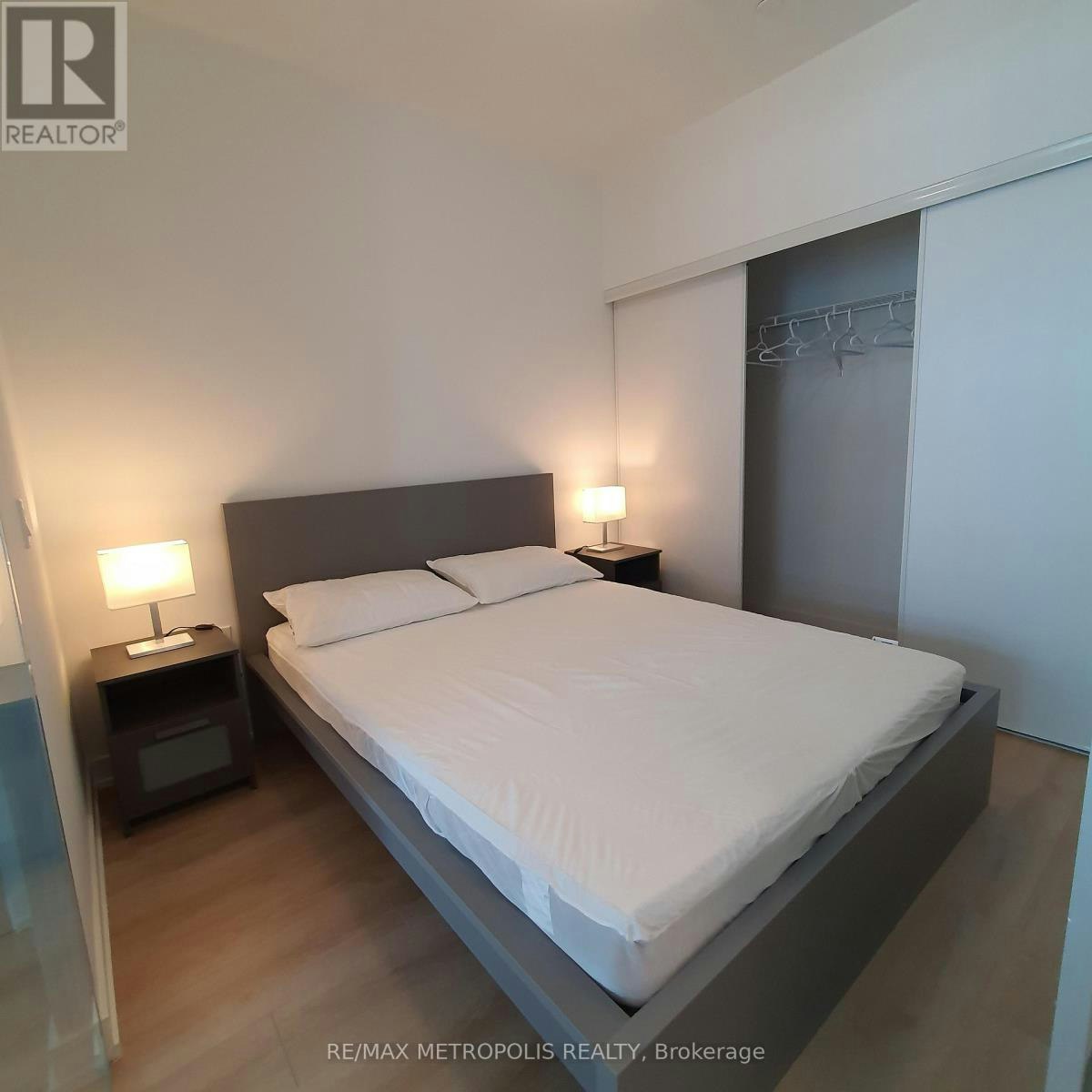 807-1195 The Queensway, Toronto, ON, M8Z 1R7 - 9