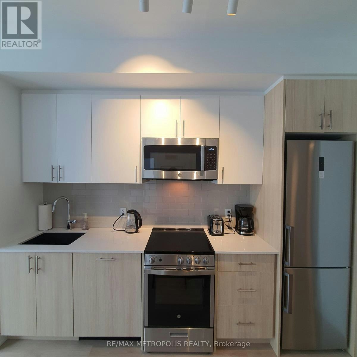807-1195 The Queensway, Toronto, ON, M8Z 1R7 - 4