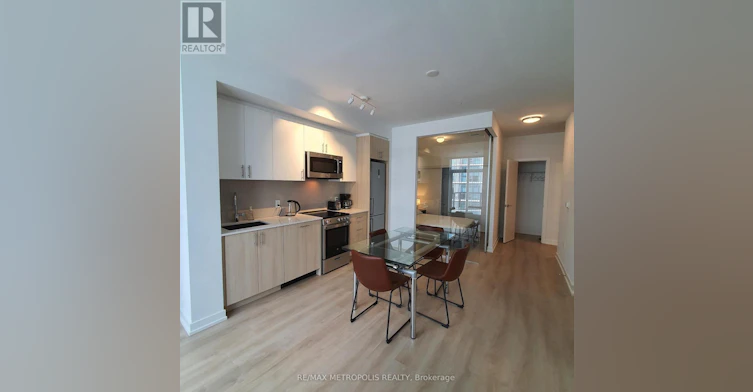 807-1195 The Queensway, Toronto, ON, M8Z 1R7 - 2