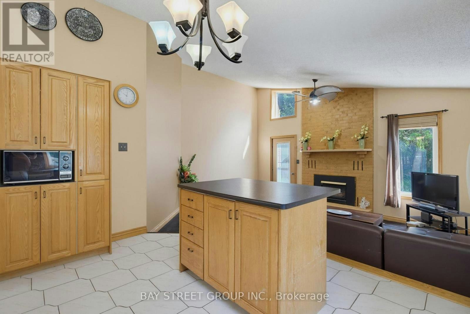 1019 Aldersbrook Road, London, ON, N6G 4L9 - 12
