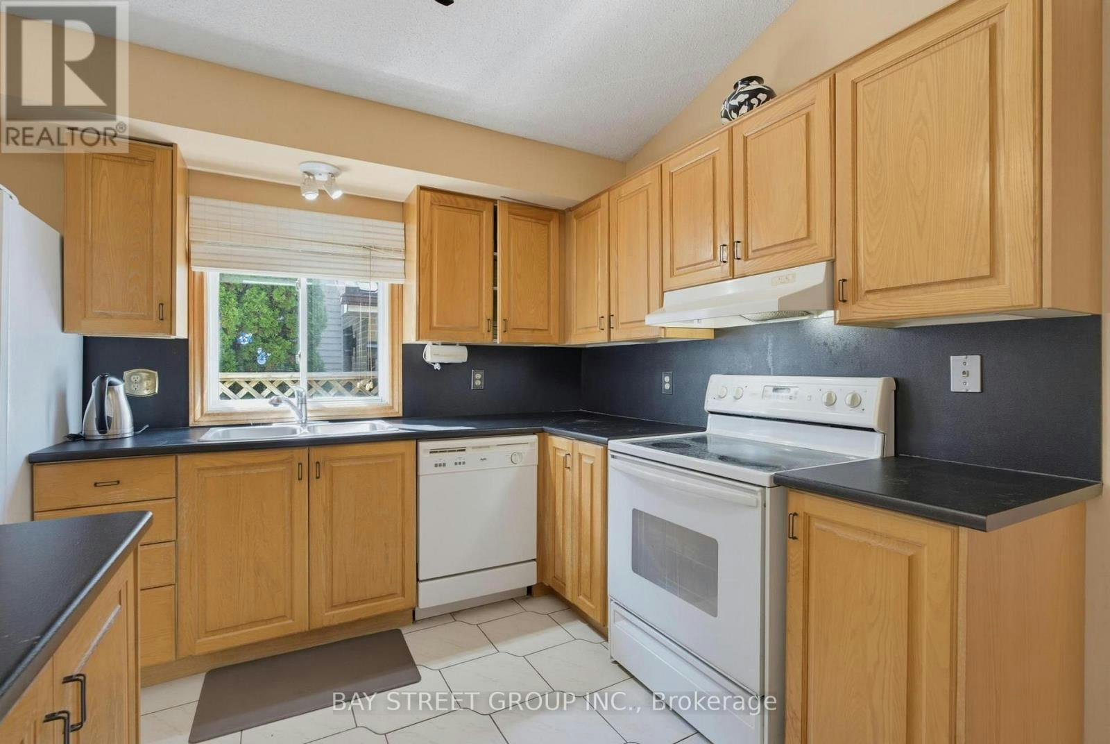 1019 Aldersbrook Road, London, ON, N6G 4L9 - 10