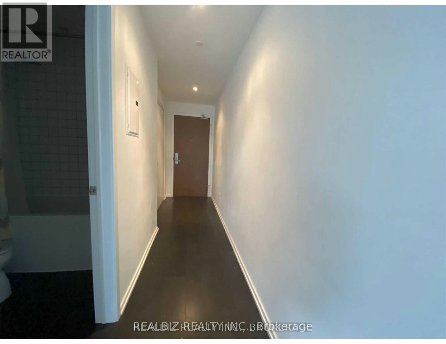 212-783 Bathurst Street, Toronto, ON, M5S 1Z5 - 8
