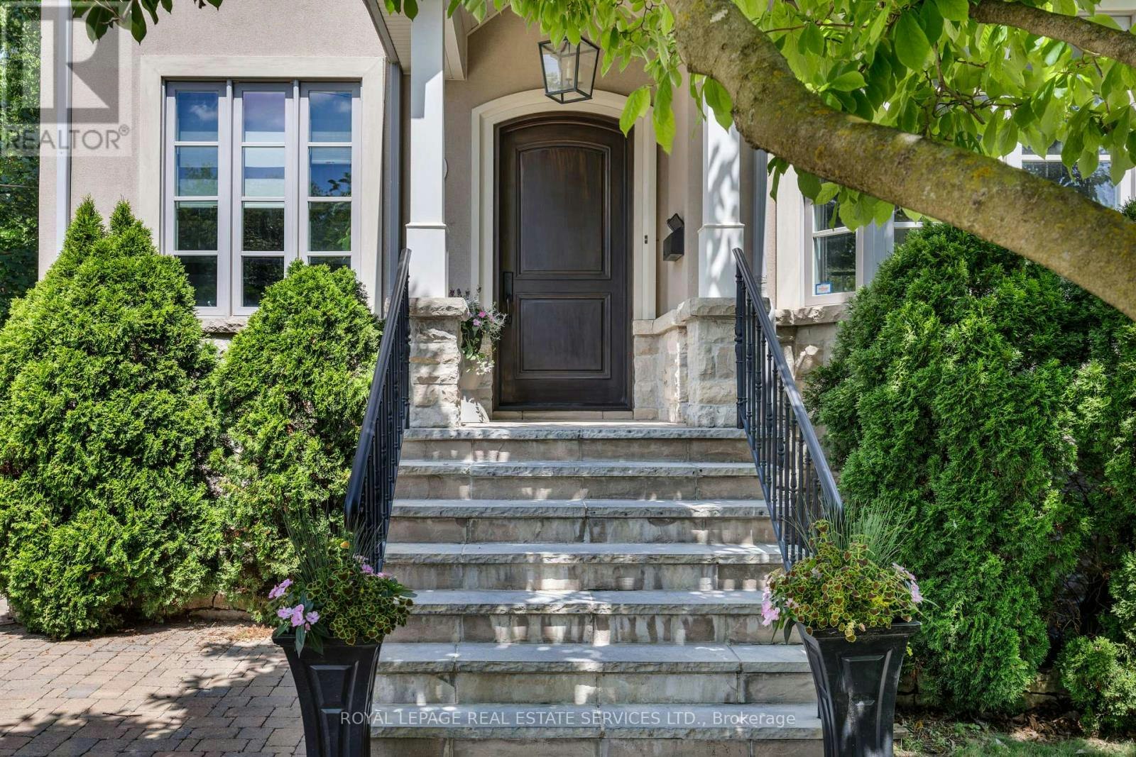 4 Springbrook Gardens, Toronto, ON, M8Z 3B3