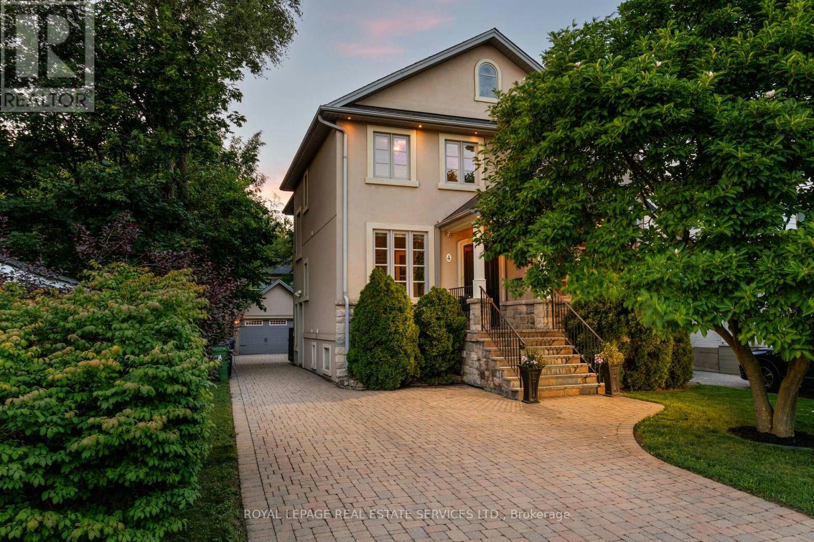4 Springbrook Gardens, Toronto, ON, M8Z 3B3