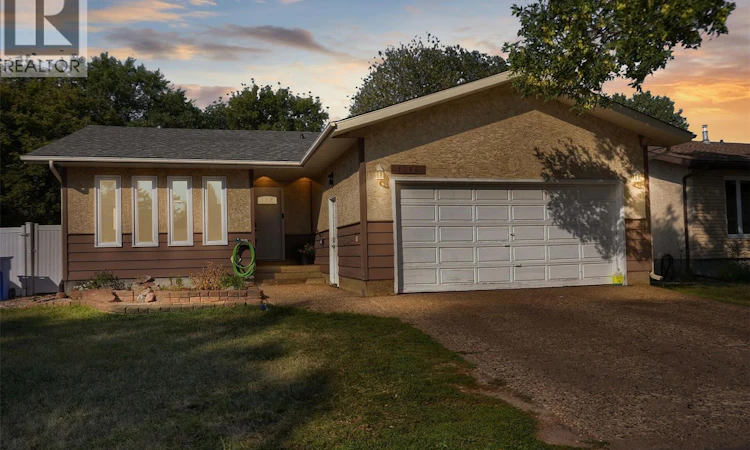 1214 Devonshire Drive N