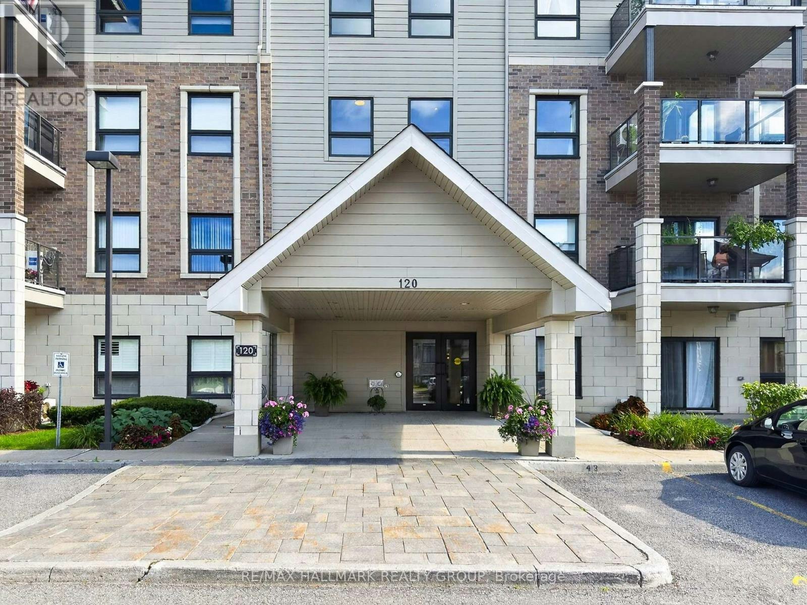 206-120 Prestige Circle, Ottawa, ON, K4A 1B4