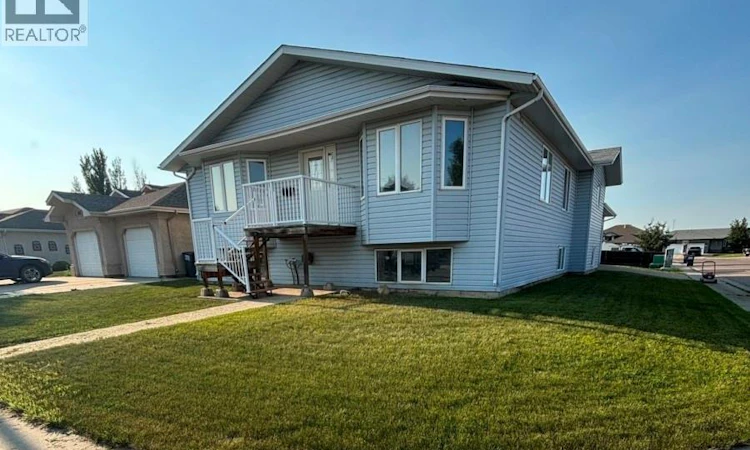 851 Carr Terrace