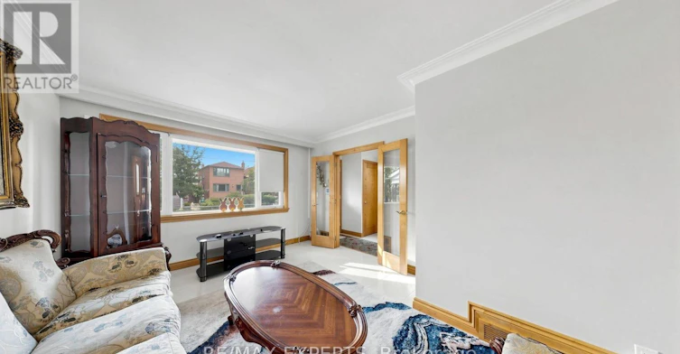 145 Gloucester Grove, Toronto, ON, M6C 2A9 - 6