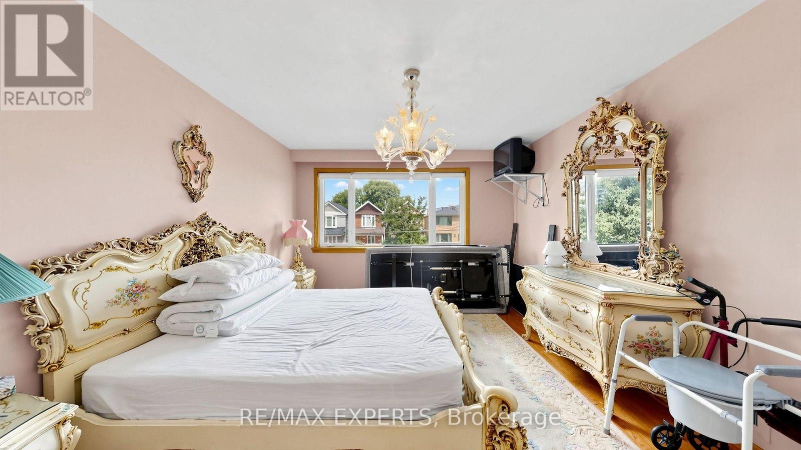 145 Gloucester Grove, Toronto, ON, M6C 2A9 - 22