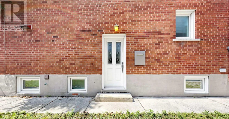 145 Gloucester Grove, Toronto, ON, M6C 2A9 - 45