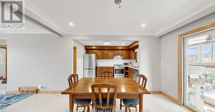 145 Gloucester Grove, Toronto, ON, M6C 2A9 - 12