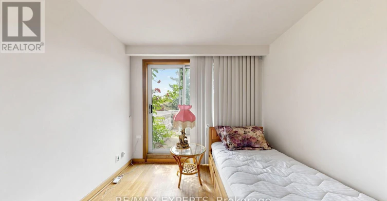 145 Gloucester Grove, Toronto, ON, M6C 2A9 - 23