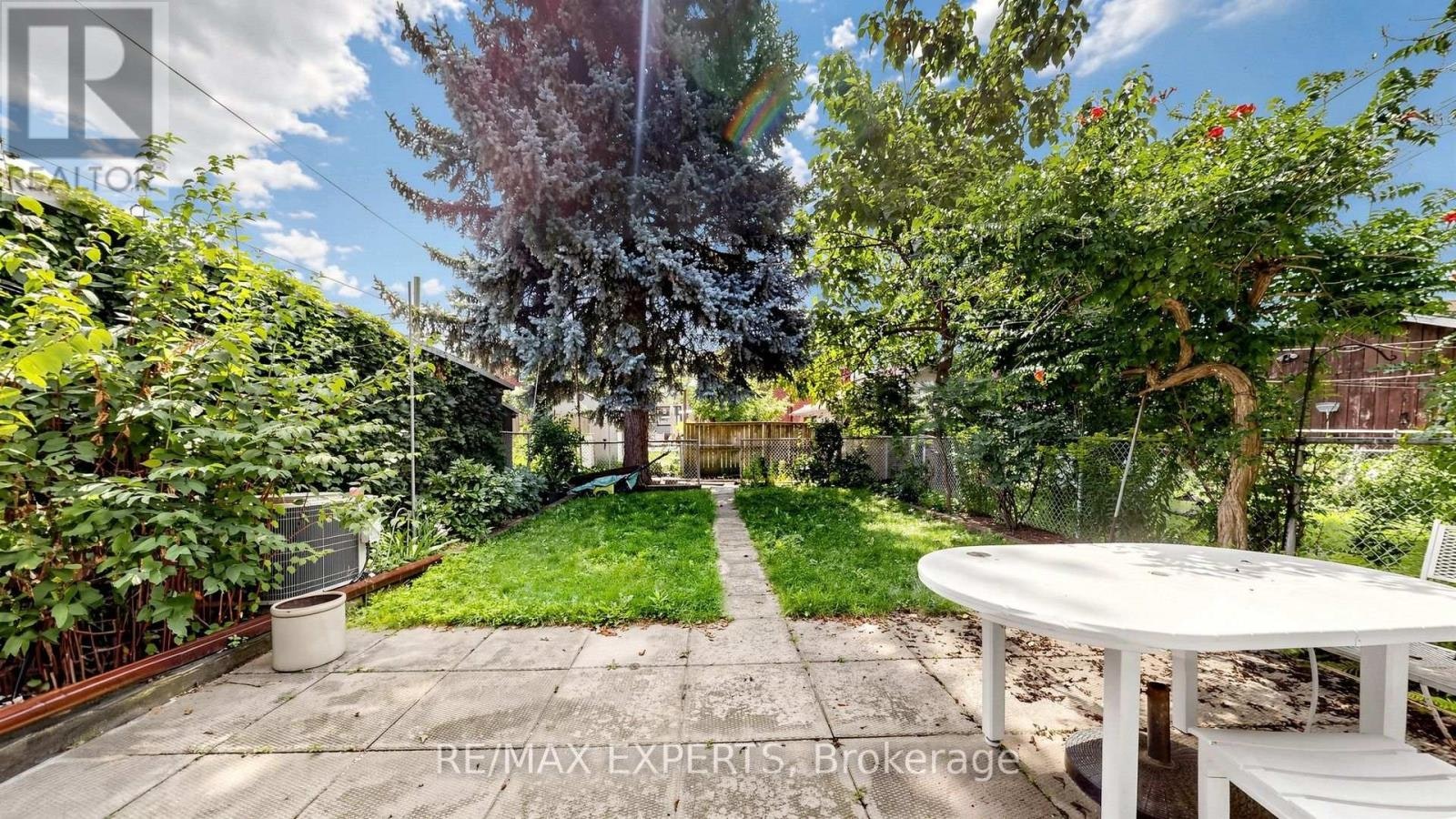 145 Gloucester Grove, Toronto, ON, M6C 2A9 - 48
