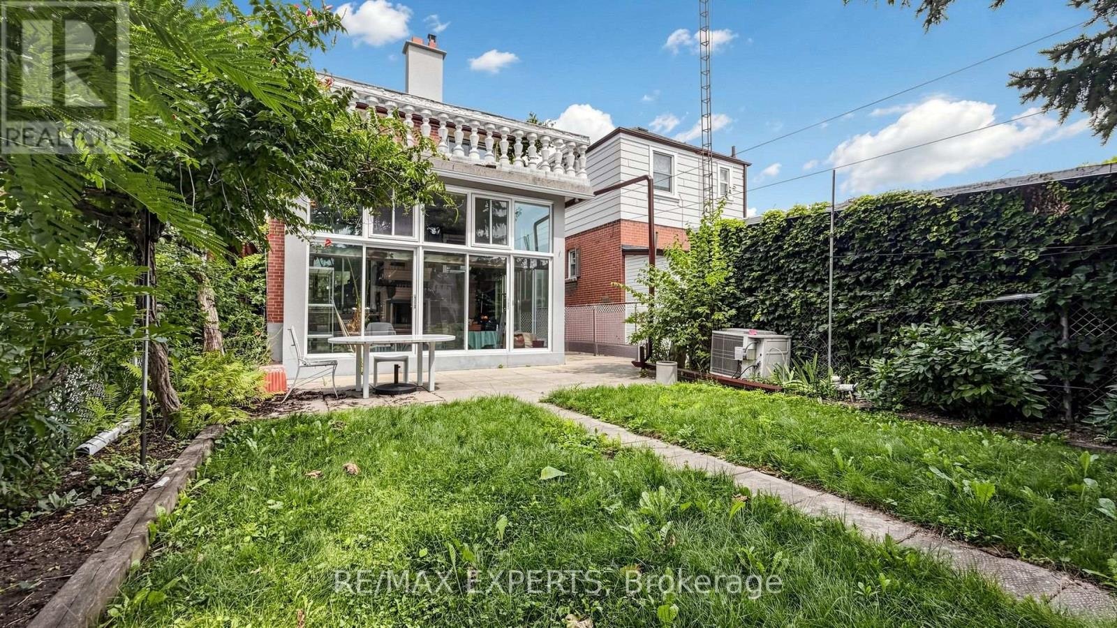 145 Gloucester Grove, Toronto, ON, M6C 2A9 - 47