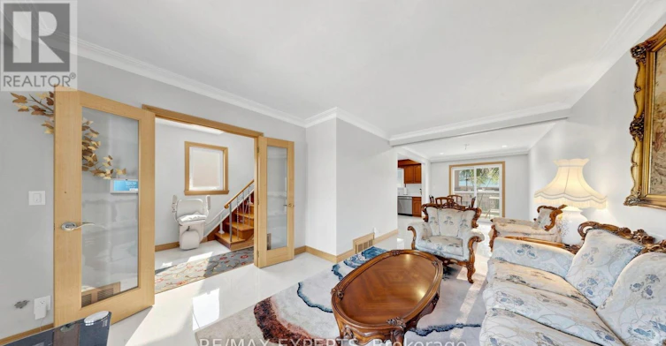 145 Gloucester Grove, Toronto, ON, M6C 2A9 - 7