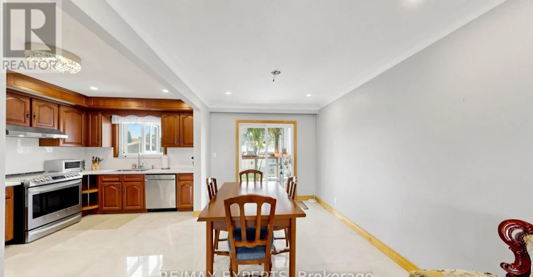 145 Gloucester Grove, Toronto, ON, M6C 2A9 - 10