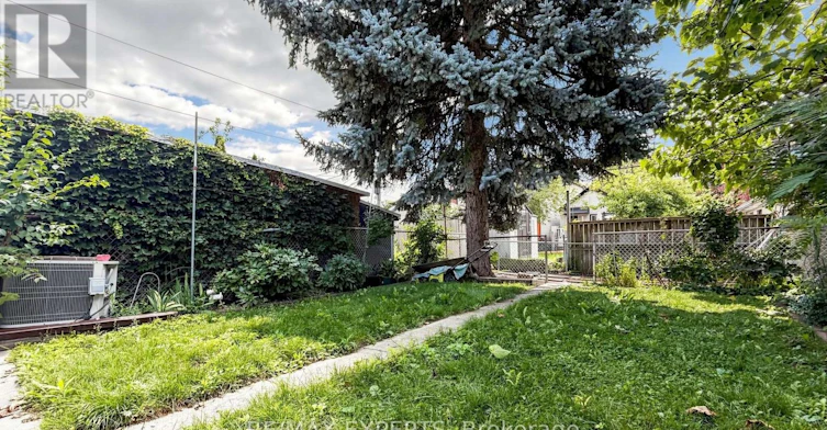 145 Gloucester Grove, Toronto, ON, M6C 2A9 - 50