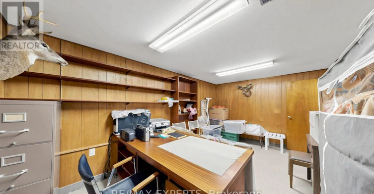 145 Gloucester Grove, Toronto, ON, M6C 2A9 - 33