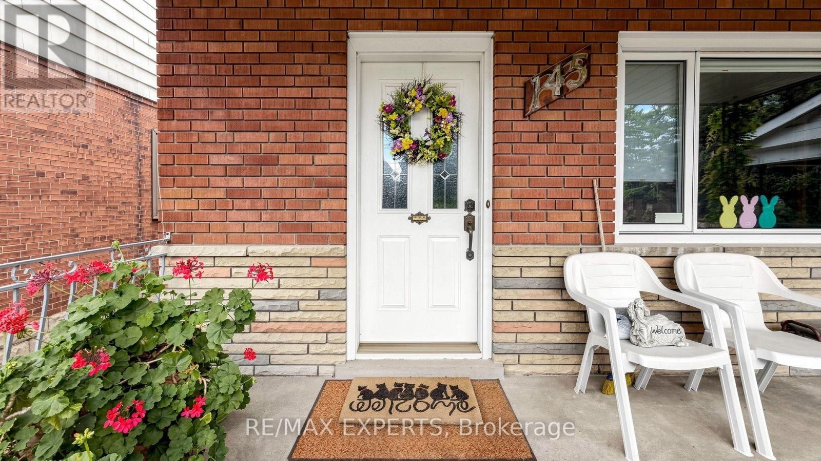 145 Gloucester Grove, Toronto, ON, M6C 2A9 - 4