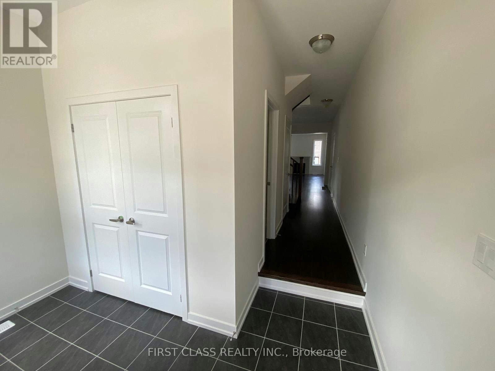 52 Mallery Street, Richmond Hill, ON, L4S 0J1 - 2