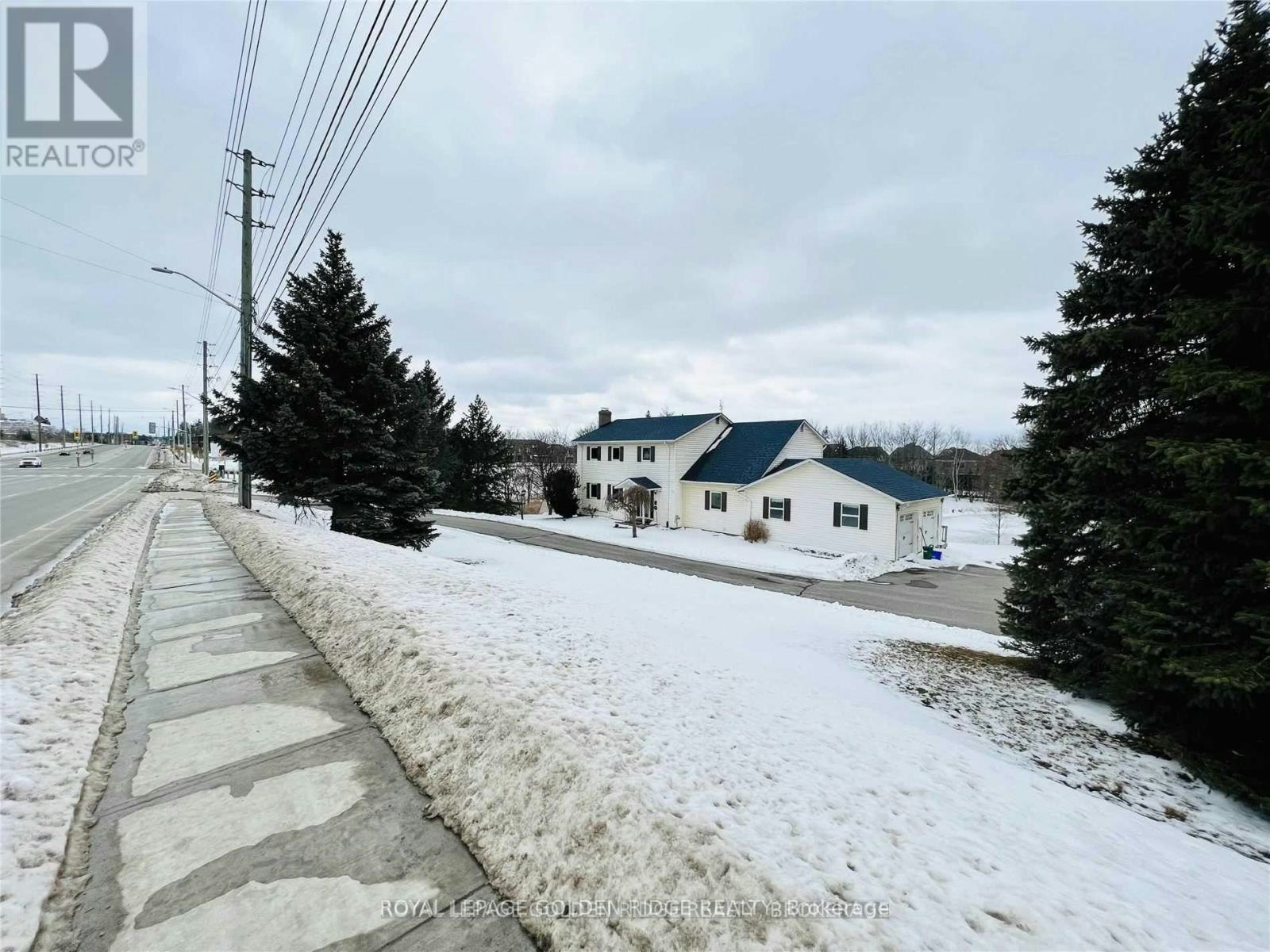 15482 Leslie Street, Aurora, ON, L4G 7C4