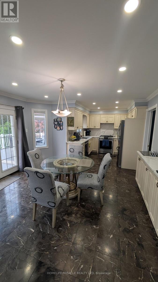 65 Timber Lane, Vaughan, ON, L4L 3J6 - 2