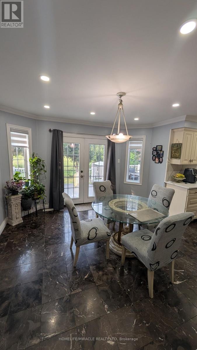 65 Timber Lane, Vaughan, ON, L4L 3J6 - 3