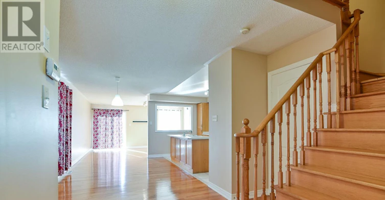 354 Oaktree Circle, Mississauga, ON, L5W 1V6 - 3