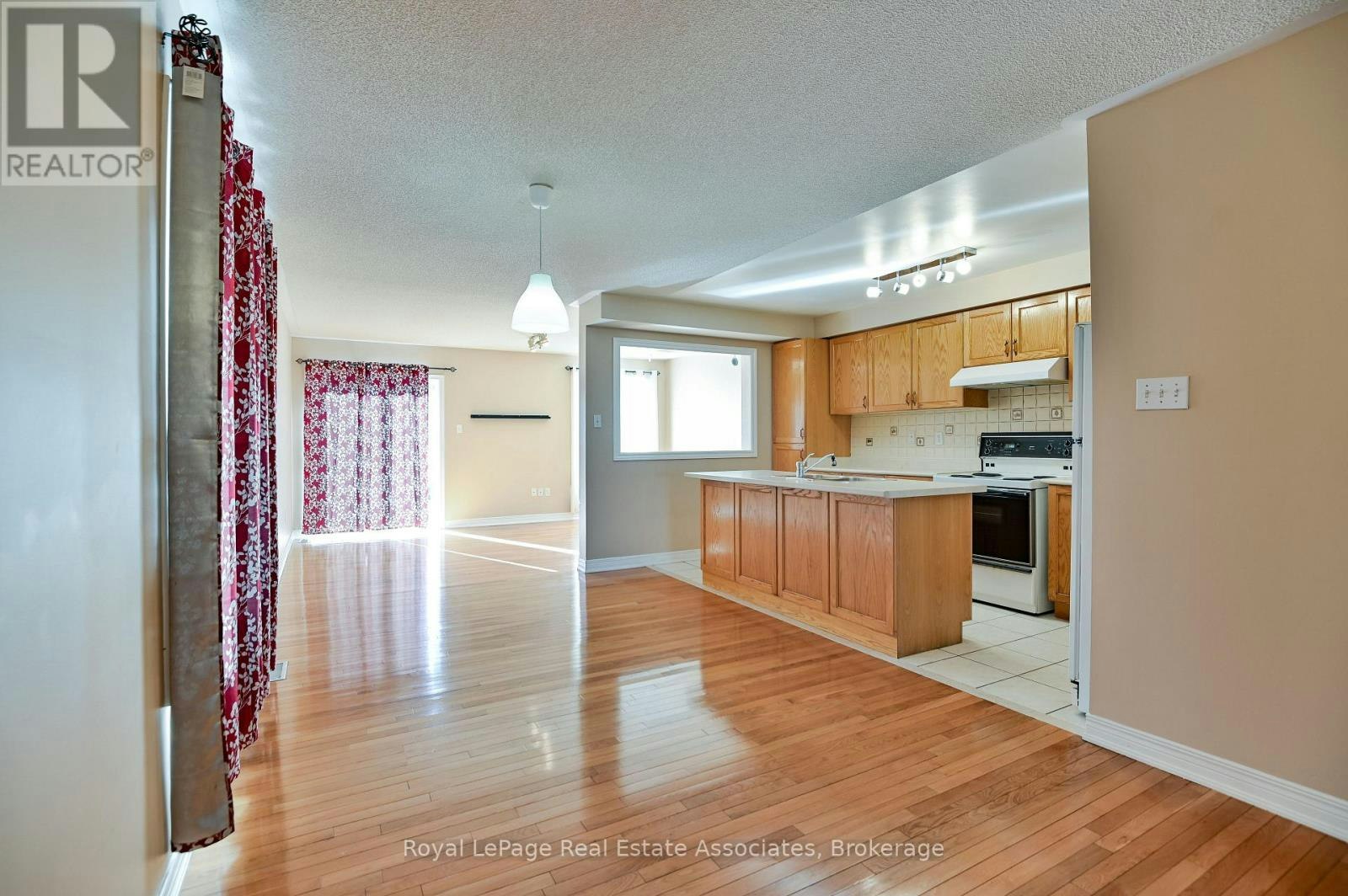 354 Oaktree Circle, Mississauga, ON, L5W 1V6 - 5