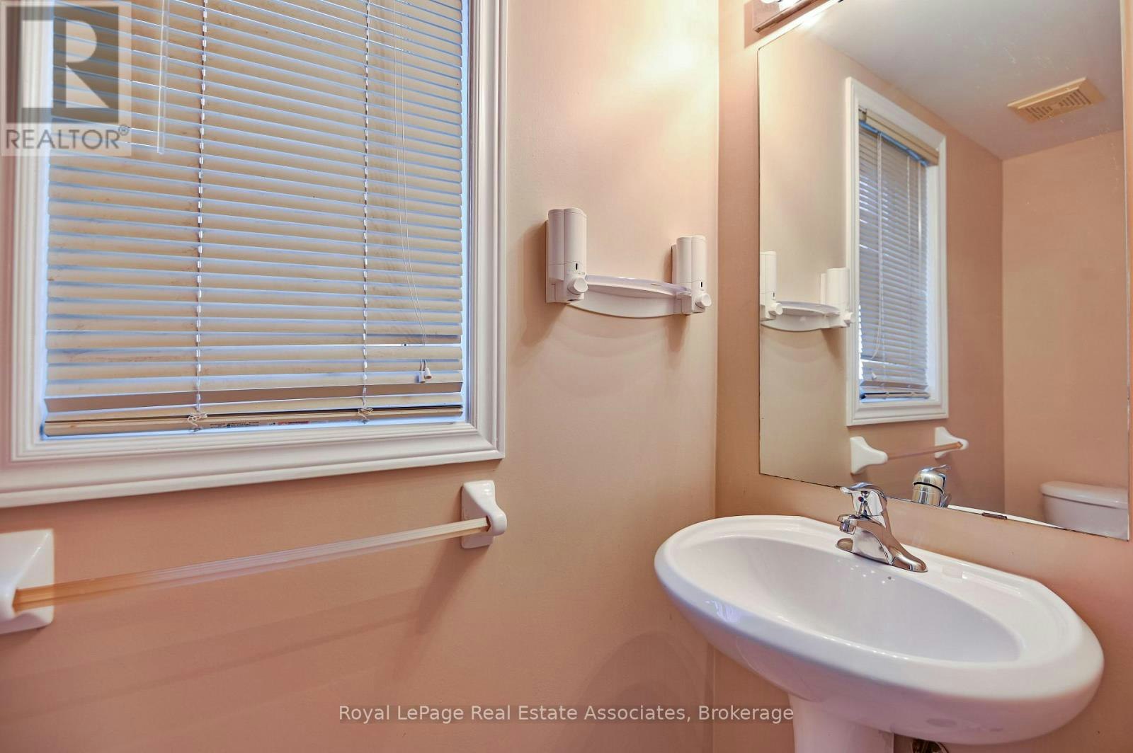 354 Oaktree Circle, Mississauga, ON, L5W 1V6 - 9